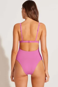 Vitamin A Luxe Link One Piece Bubblegum Relux